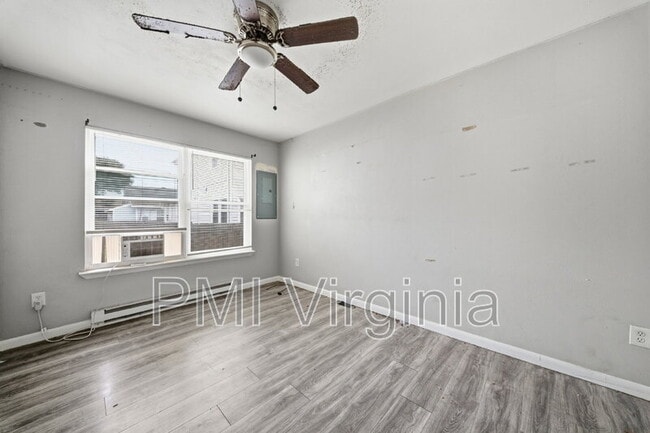 Building Photo - 2916 Pleasant Ave