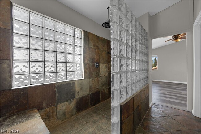 Building Photo - 3733 Horseshoe Mesa St