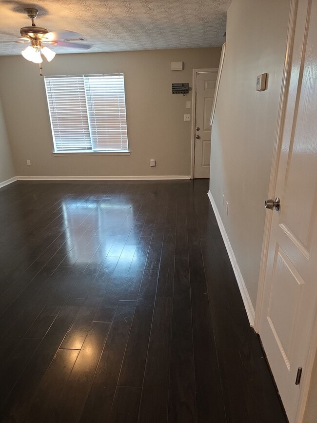Building Photo - 3111 Fields Dr