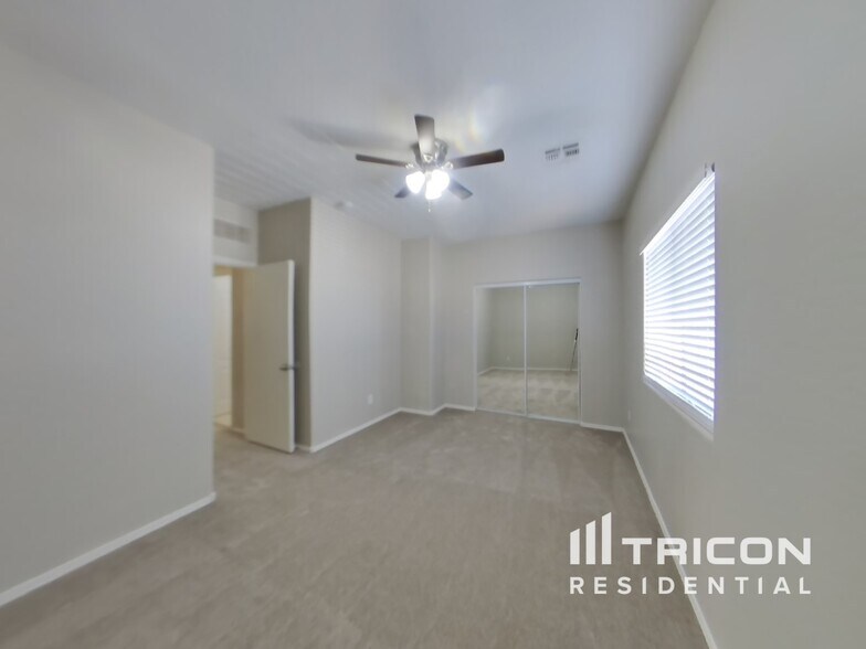 Building Photo - 337 N 103rd Pl