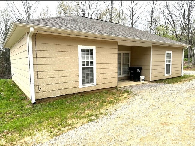 Building Photo - 461 Ridge Rd.