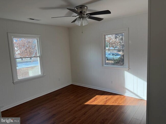 Building Photo - 108 S Carolina Rd