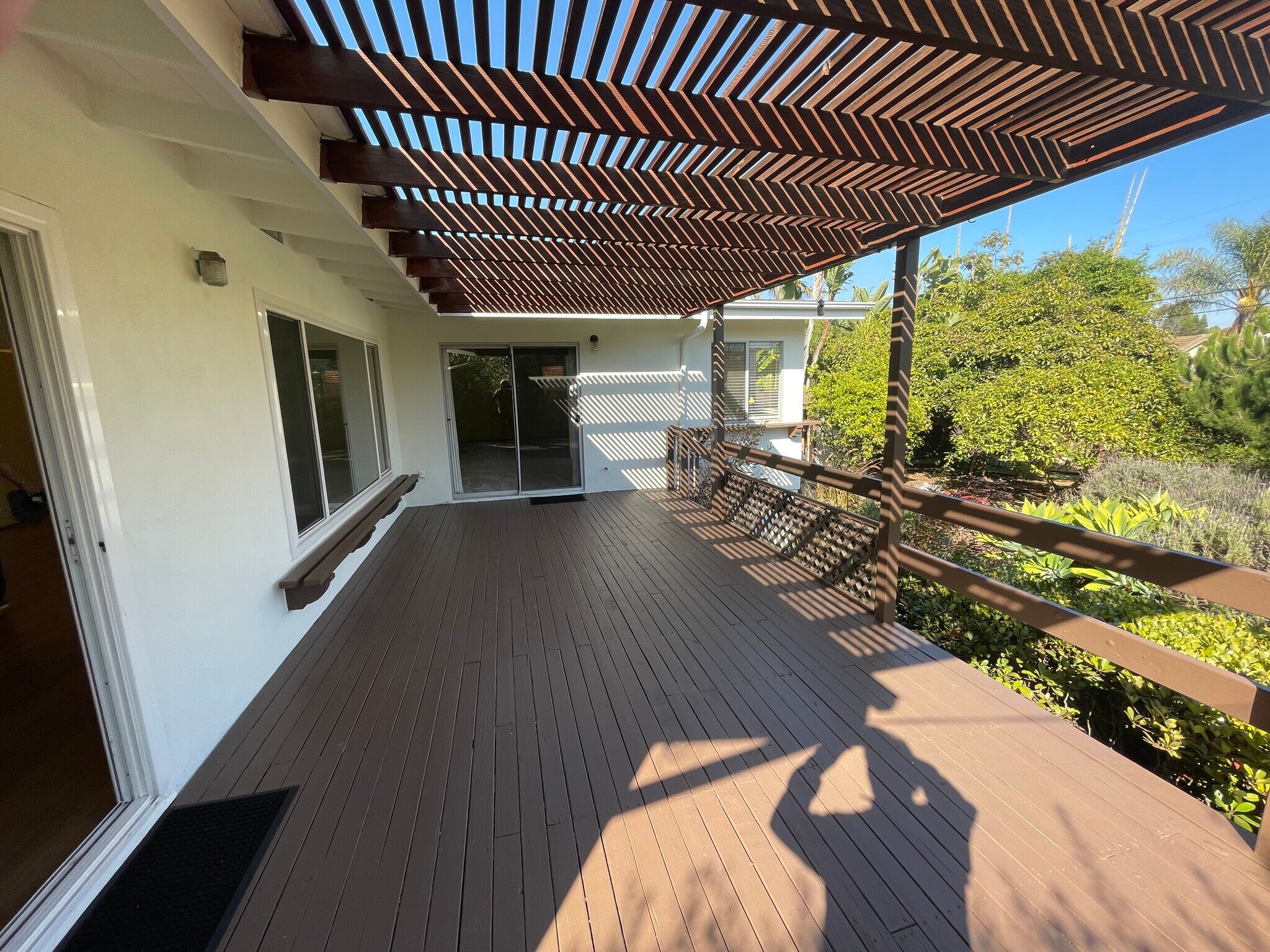 Building Photo - 855 Cornish Dr