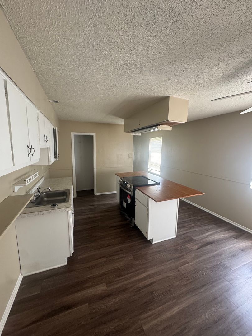 Building Photo - 2835 Toehill Cove