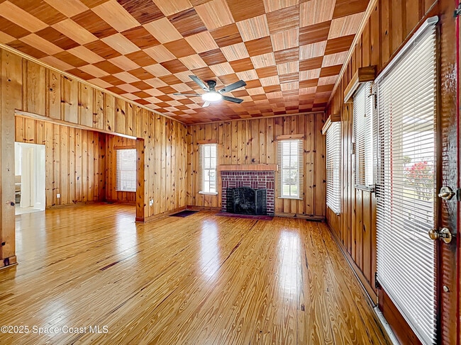 Building Photo - 2811 Indian River Dr