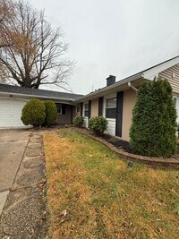 Building Photo - 25 Pembrook Ln