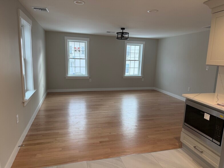 Living Room - 18 S Main St