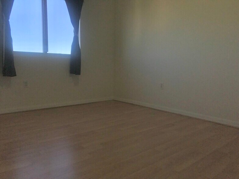 Building Photo - 3500 Coral Way