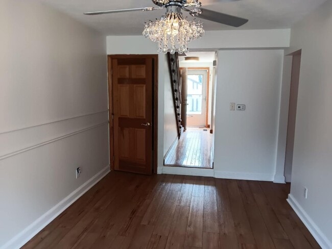 Building Photo - Valley Brook Community