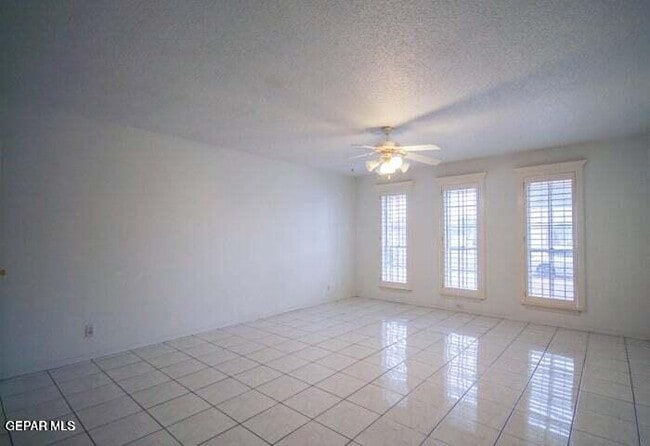 Building Photo - 8804 Cosmos Ave