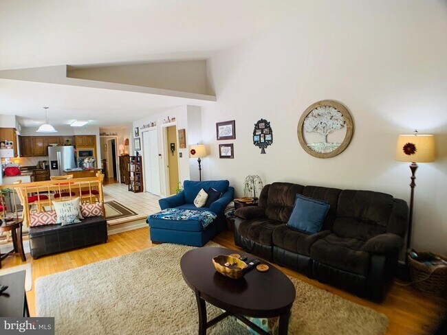 Building Photo - 8604 Oak Chase Cir
