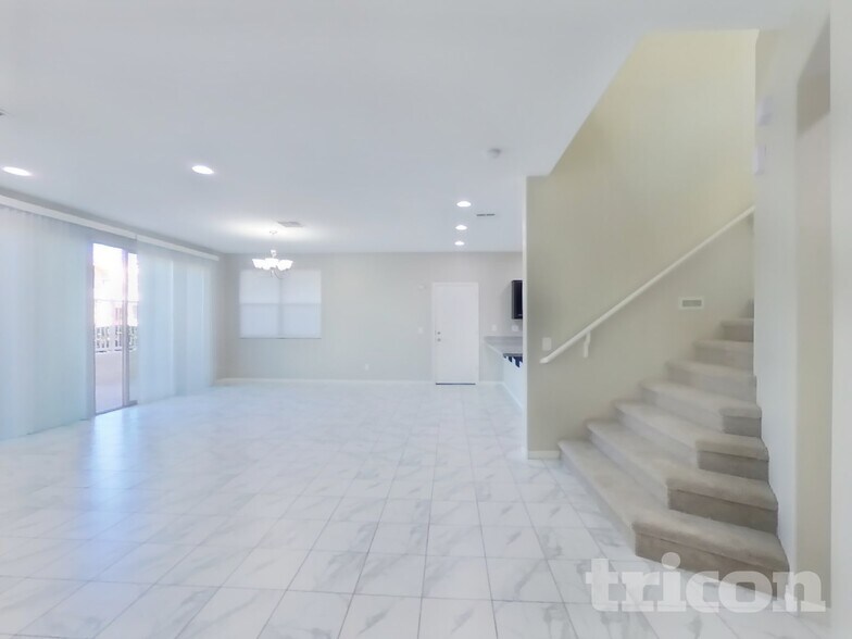 Building Photo - 3360 W Hayduk Rd