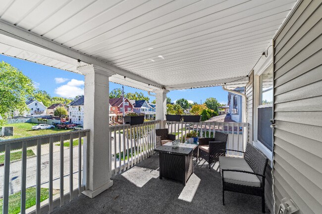 Building Photo - 1278 W 106th St