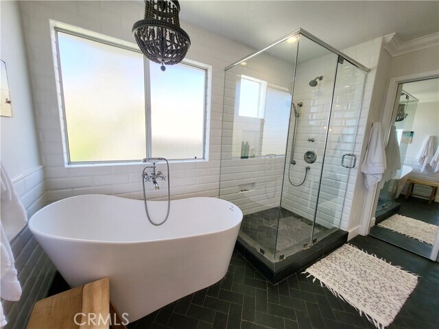 Building Photo - 6206 E Cliffway Dr