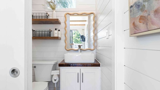 Building Photo - 316 Bream Ave