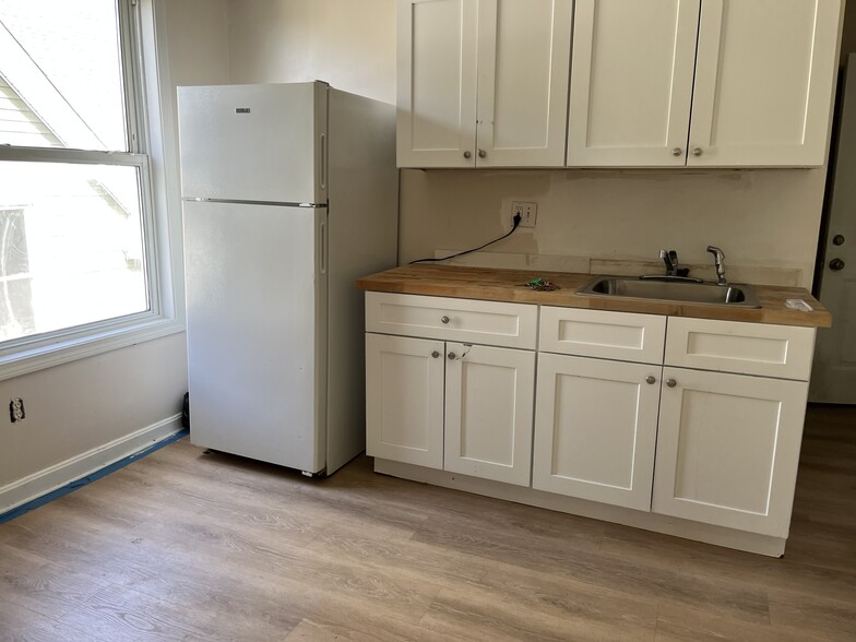 Primary Photo - 15 Orne St