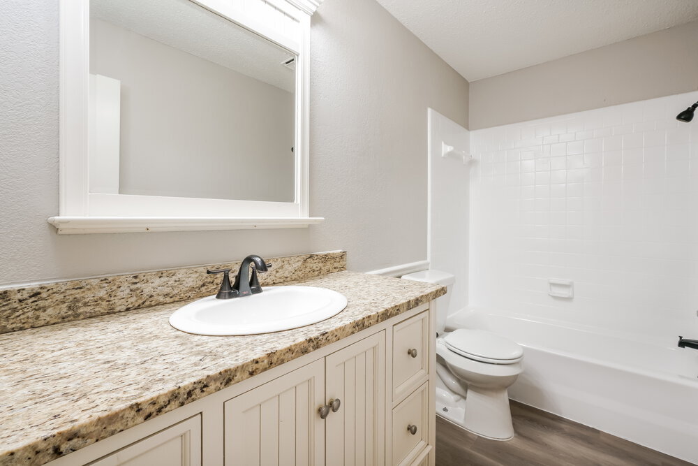 Building Photo - 709 Greenridge Dr