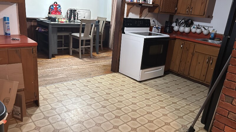 Building Photo - 24 Mechanic St