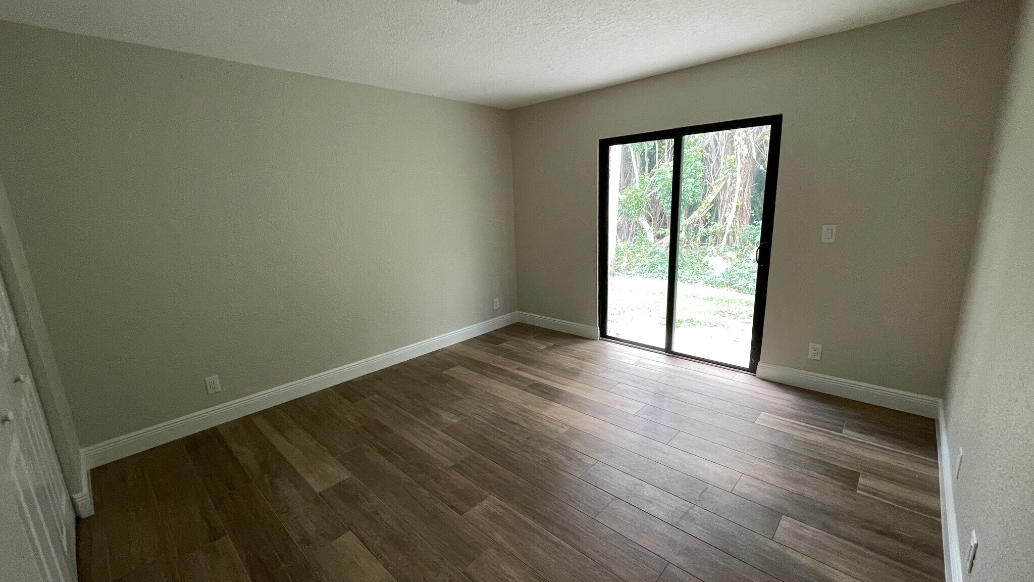 Building Photo - 3525 Montante Blvd
