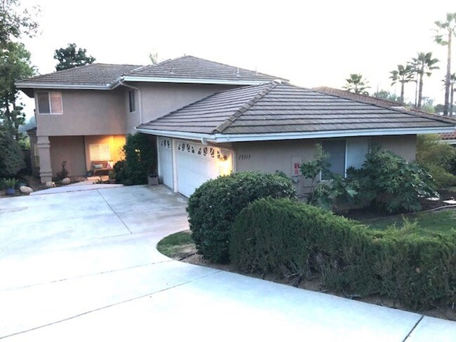 Primary Photo - Poway - Fully furnished, 3 BR, 2.5 BA, 2-s...