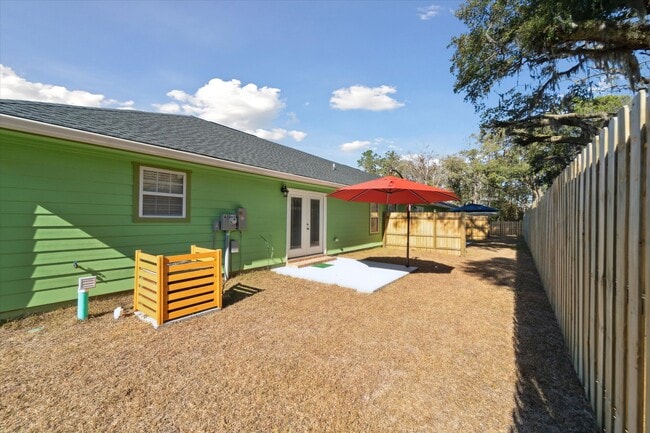 Building Photo - Hudson Estate