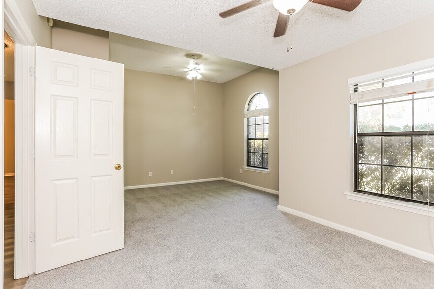 Building Photo - 7676 Arancio Dr