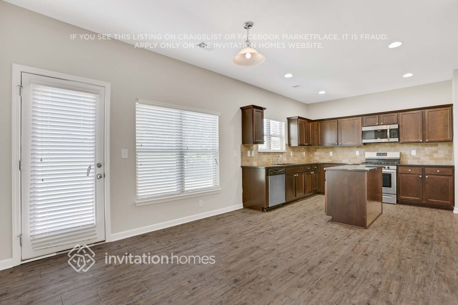 Building Photo - 605 Emporia Loop