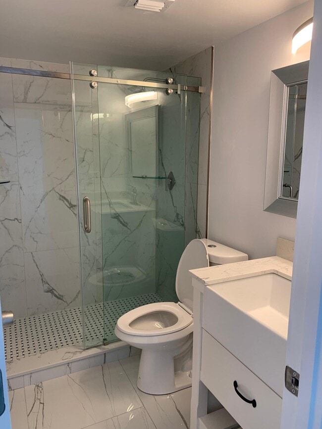 Building Photo - 2786 Tennis Club Dr