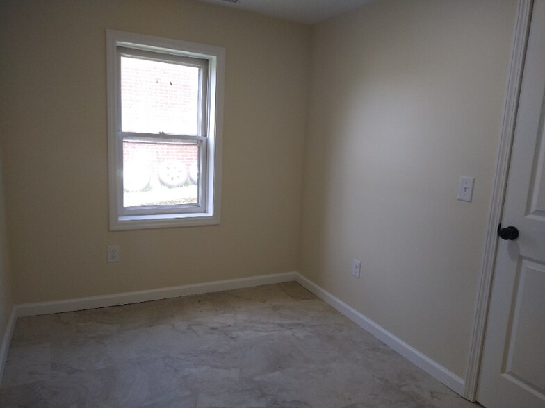 Building Photo - 301 D St