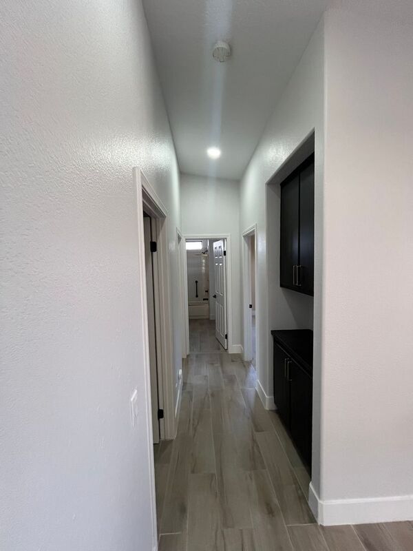 Building Photo - 22547 Cascade Dr