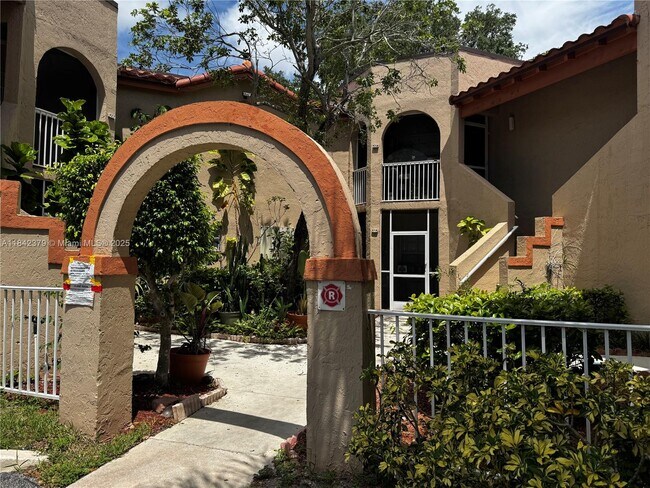 Building Photo - 334 SW 86th Ave