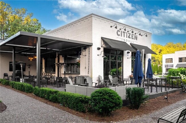 Building Photo - 355 Chiswick Cir