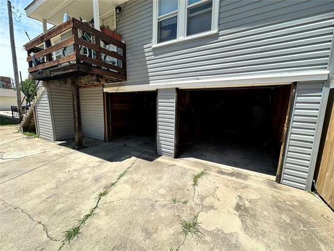 Building Photo - 746 S Jenkins Ave