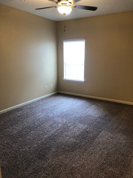Bed Room - 575 Oakleaf Plantation Pky