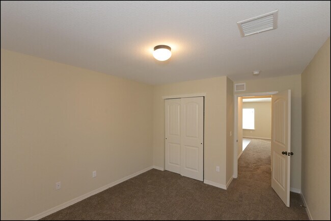 Building Photo - 3131 Red Orchard Dr
