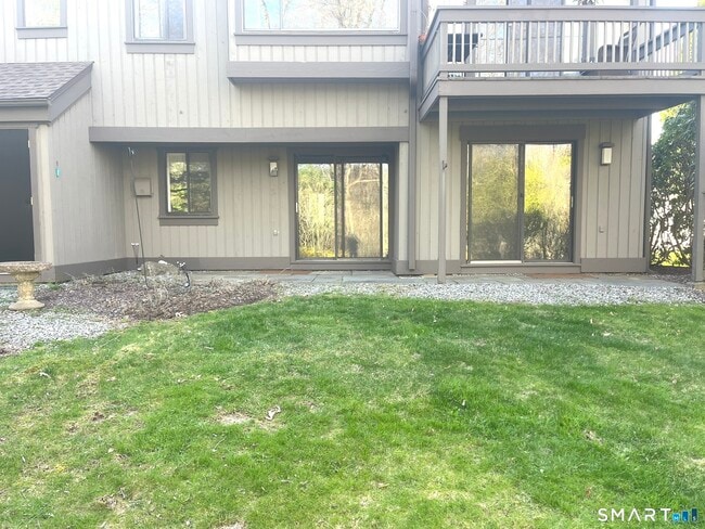 Building Photo - 725 Heritage Vlg