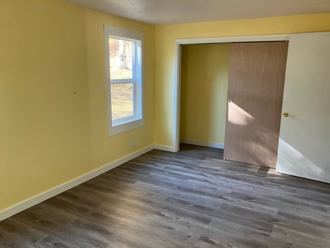 Building Photo - 41 Gulch Ln