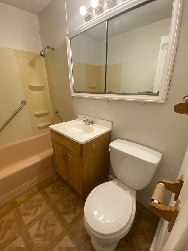 Building Photo - 7601 Ruskin Way