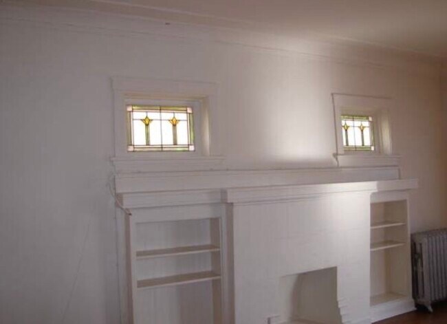 Building Photo - 1432 W Jonquil Terrace