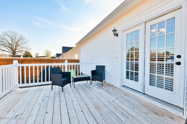 Building Photo - Beautiful Subdivision living *Lease until 7/31 Only*