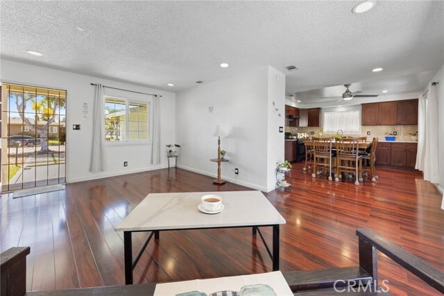 Building Photo - 12291 Hampton Ave