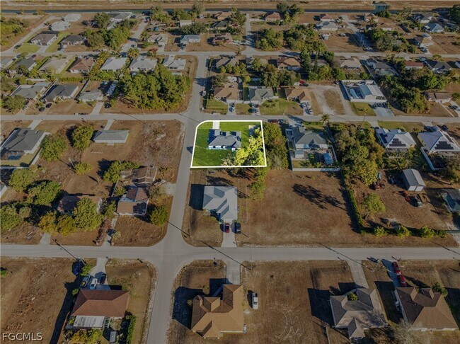 Building Photo - 5231 6th St W