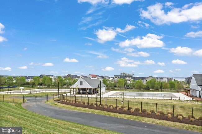 Building Photo - 1780 Cherry Birch St