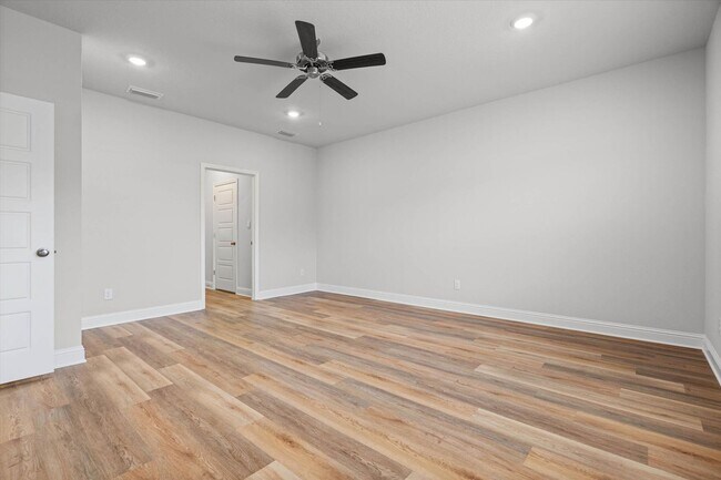 Building Photo - 7307 Hawkins Mnr