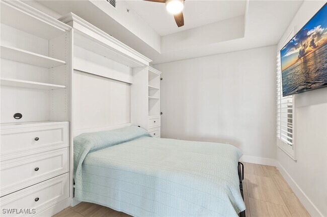 Building Photo - 25000 Cypress Hollow Ct