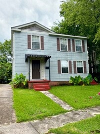 Building Photo - Great location in Garden District seconds from Downtown and LSU!