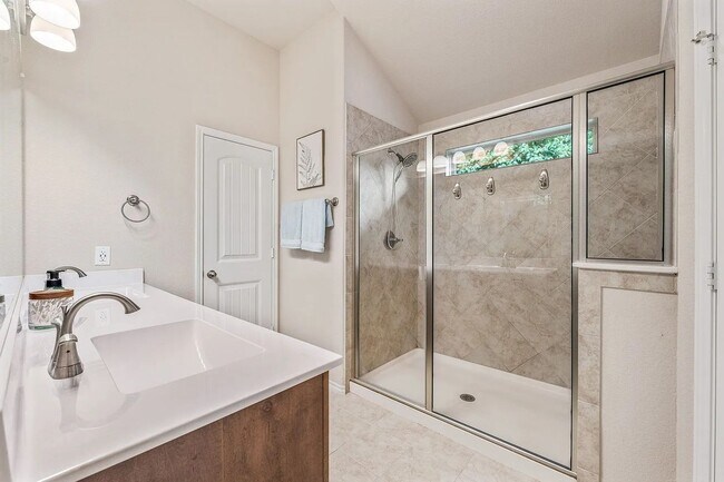 Building Photo - Beautiful home in Indian Harbor!