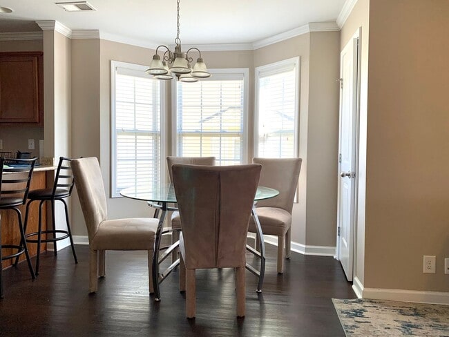 Building Photo - 337 Sam Houston Cir