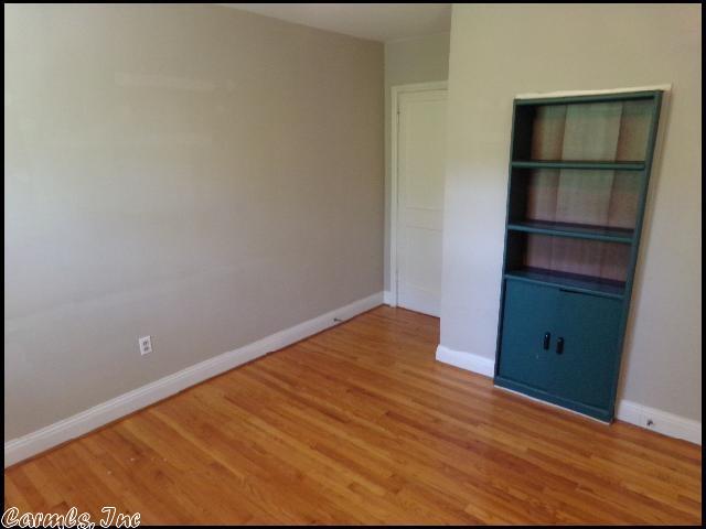 Building Photo - 628 Skyline Dr