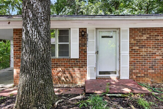 Building Photo - 3705 Crestview Pl